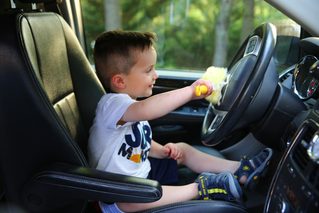 5 Ways to Clean Your Car with Kids