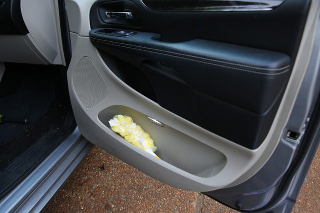 5 Ways to Clean Your Car with Kids