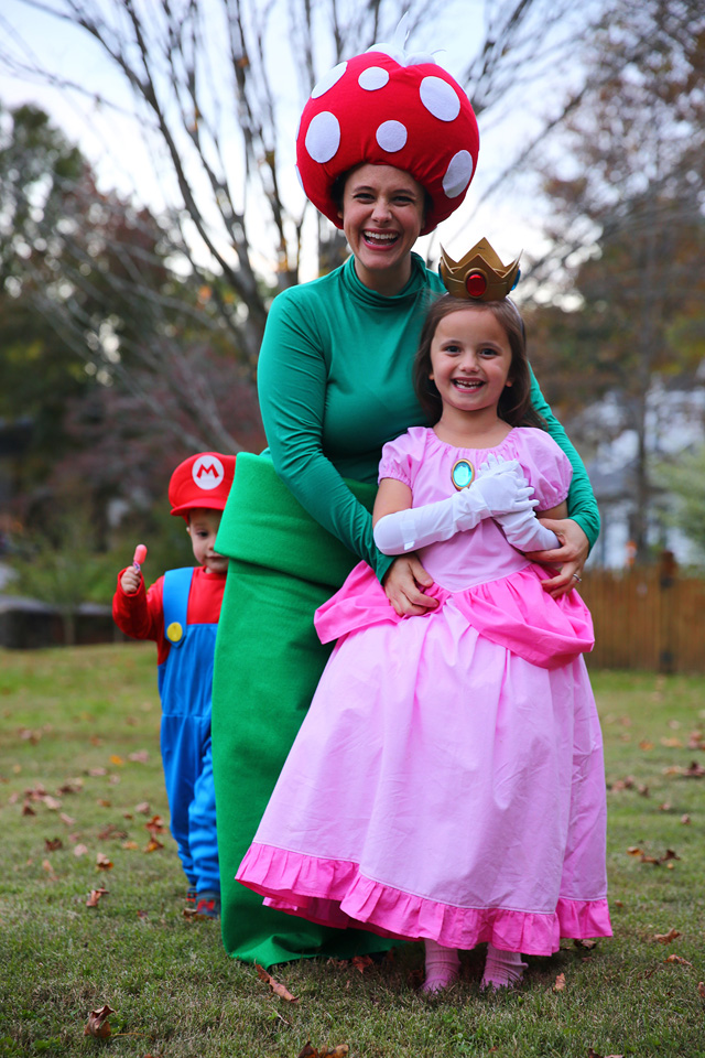 Costume Tutorial: Venus Flytrap + Pipe from Super Mario Bros. | The Mom Creative