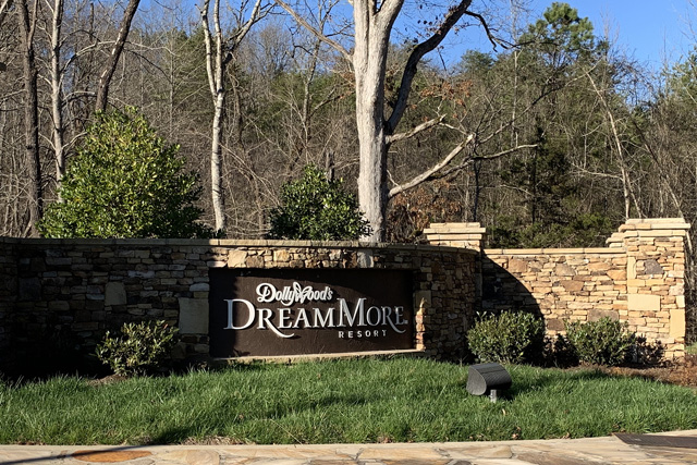 Dollywood DreamMore Resort Review & Benefits